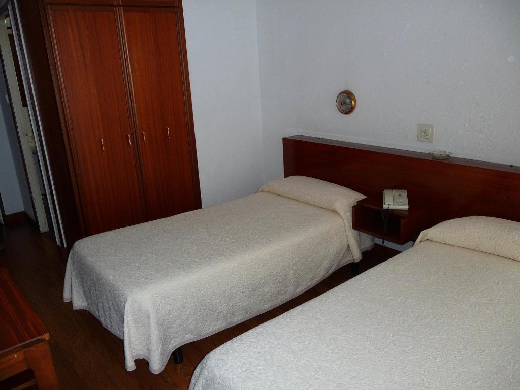 Double or Twin Room,709189423:JPEG